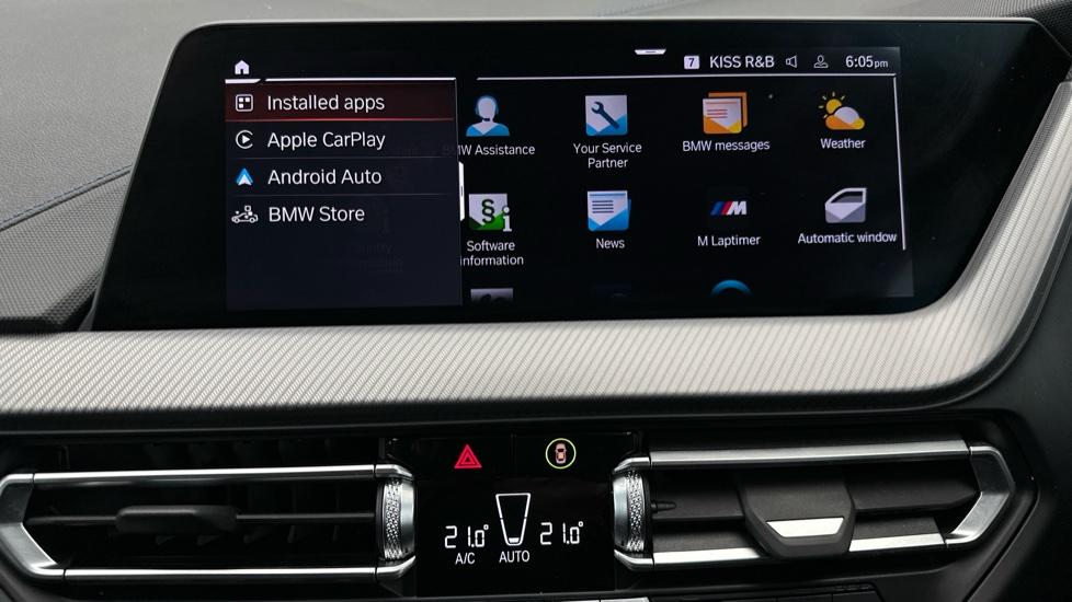 Apple Car Play & Android Auto