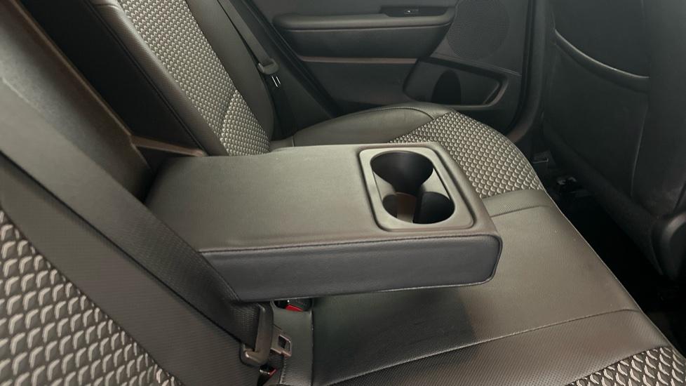 Rear Armrest/ Cup Holder