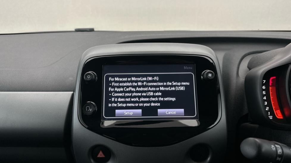 Apple Car Play & Android Auto