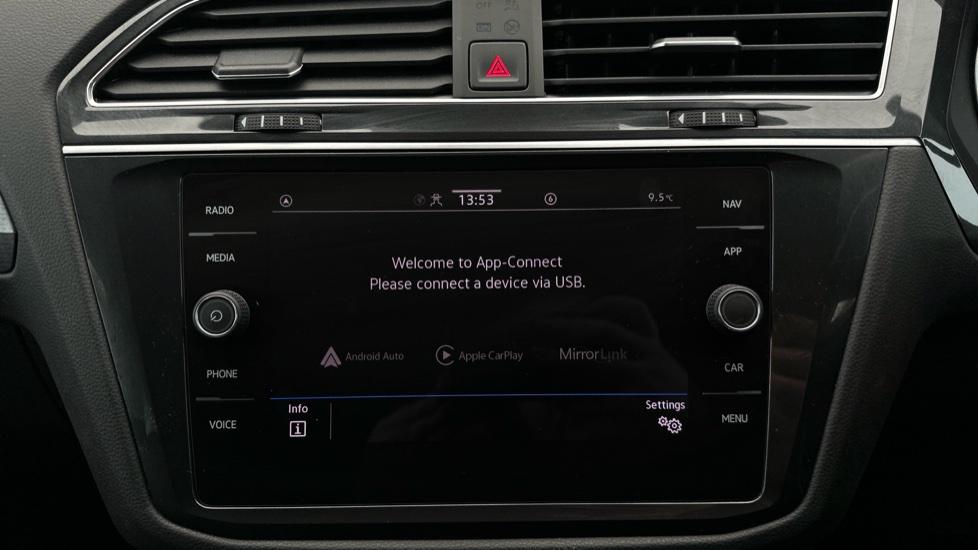 Apple Car Play & Android Auto