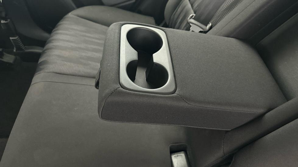 Rear Armrest/ Cup Holder