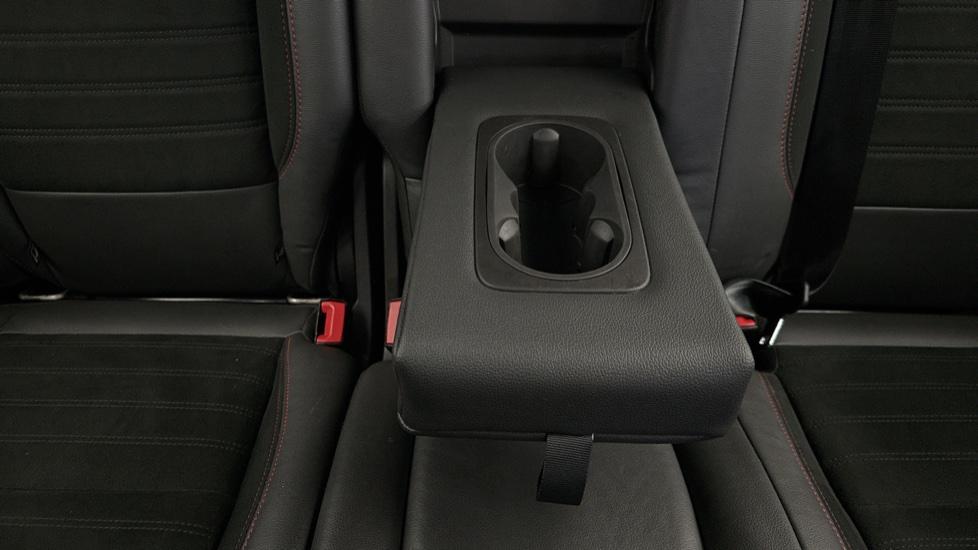 Rear Armrest/ Cup Holder