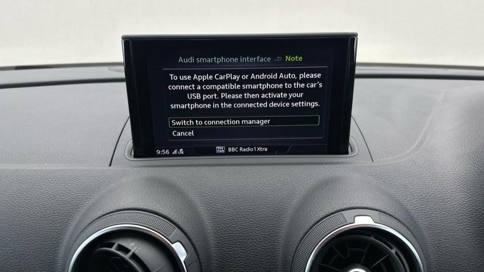 Apple Car Play & Android Auto