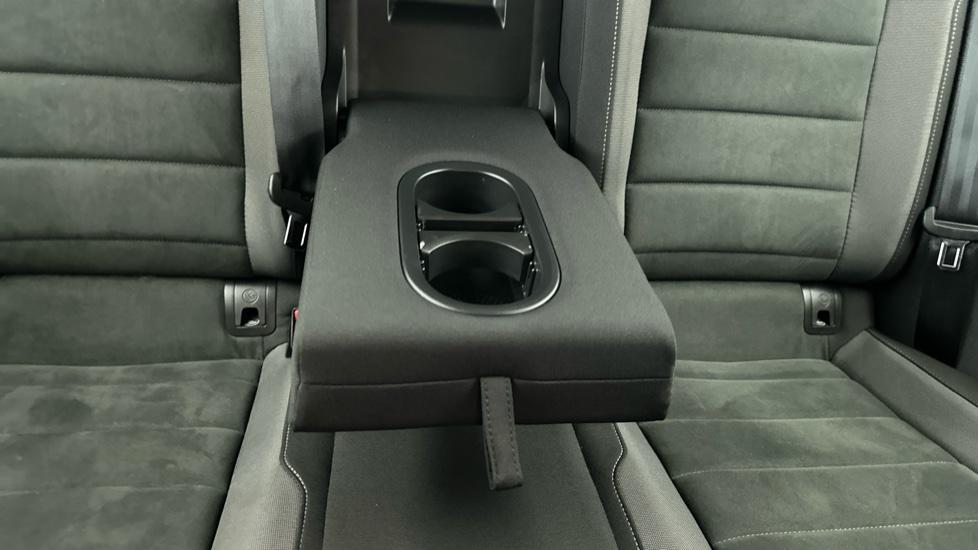 Rear Armrest/ Cup Holder