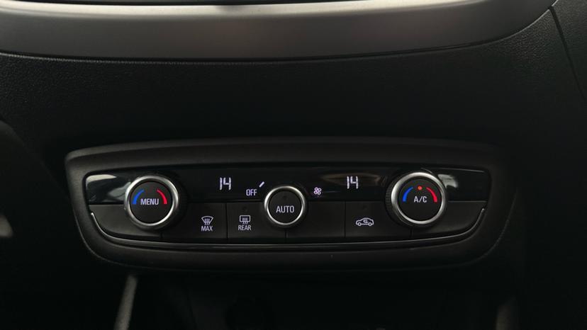 Air Conditioning / Dual Climate Control 