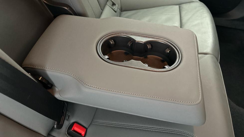 Rear Armrest/ Cup Holder