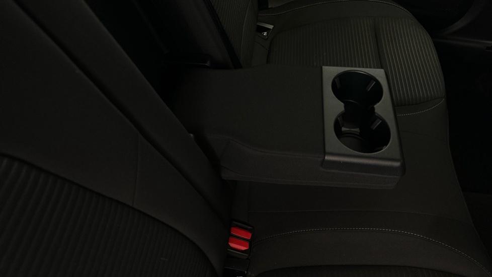 Rear Armrest/ Cup Holder