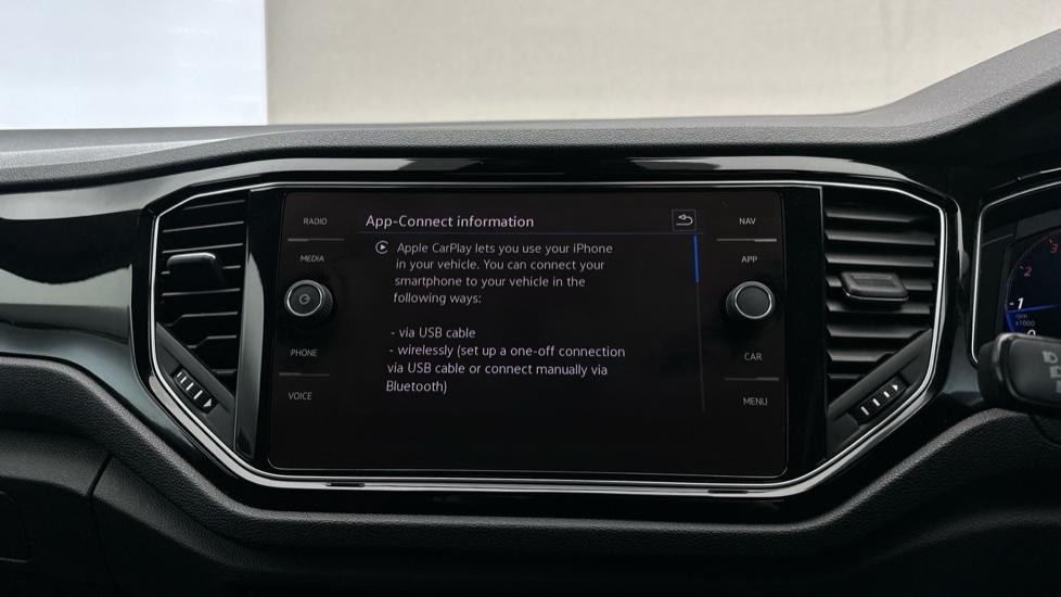 Apple Car Play & Android Auto