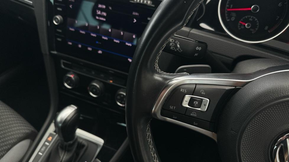 Apple CarPlay/Android Auto 