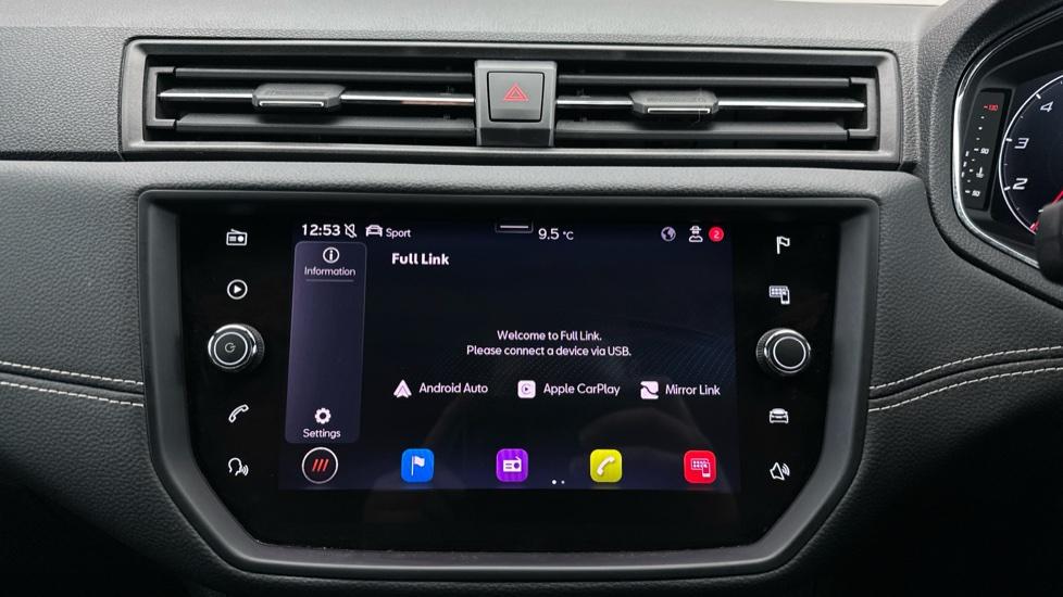 Apple Car Play & Android Auto