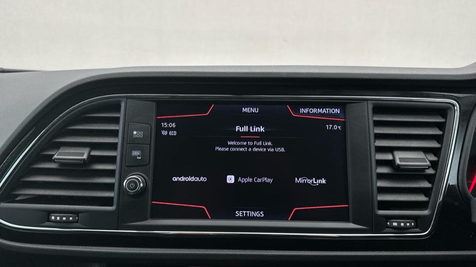 Apple Car Play & Android Auto