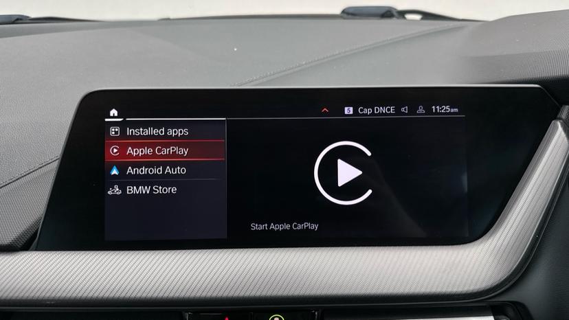 Apple CarPlay / Android Auto 