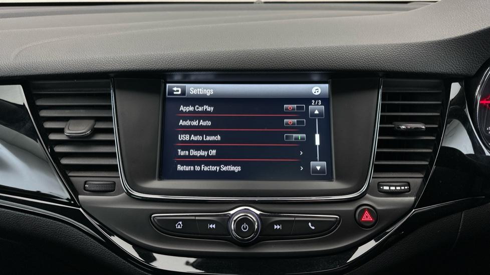 Apple Car Play & Android Auto