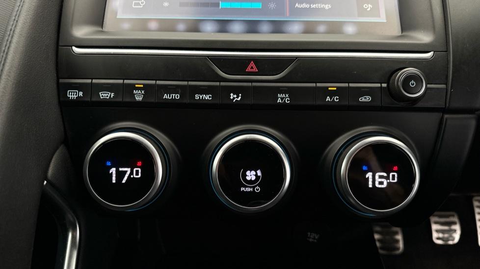 Air Conditioning /Dual Climate Control 