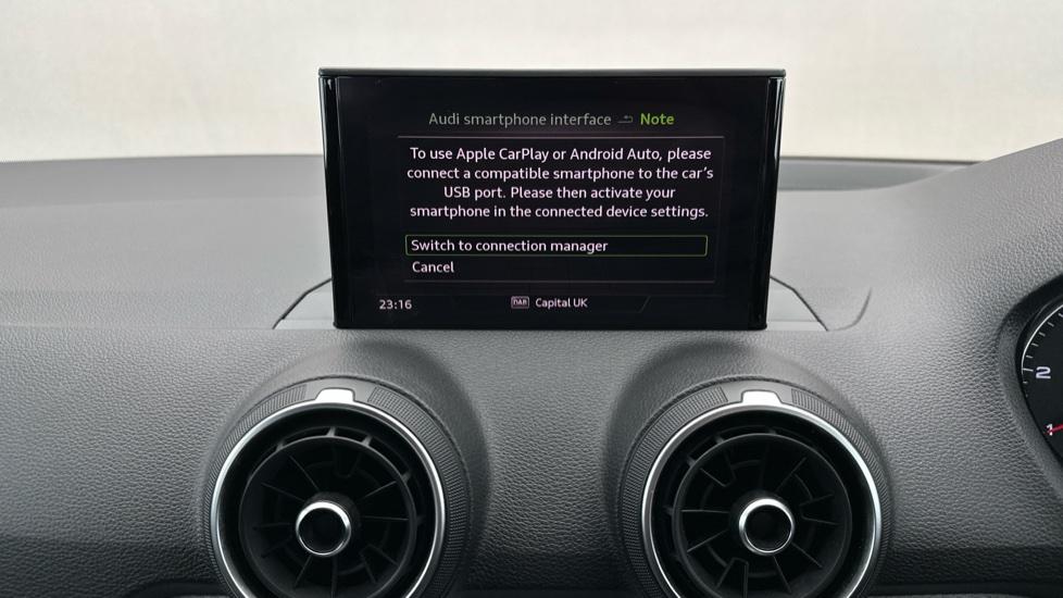 Apple Car Play & Android Auto