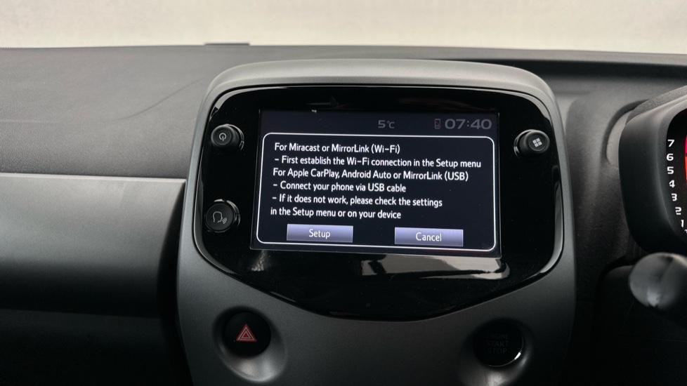 Apple Car Play & Android Auto