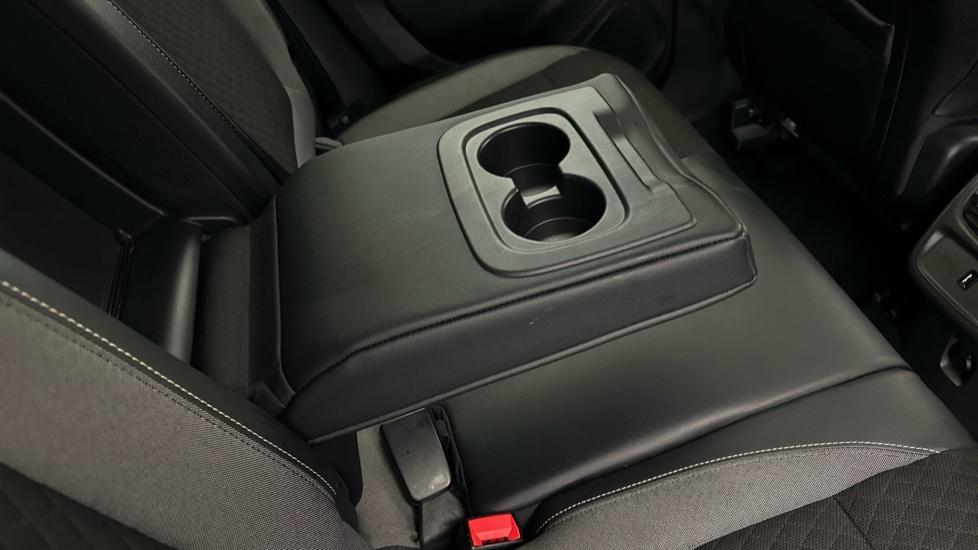 Rear Armrest/ Cup Holder