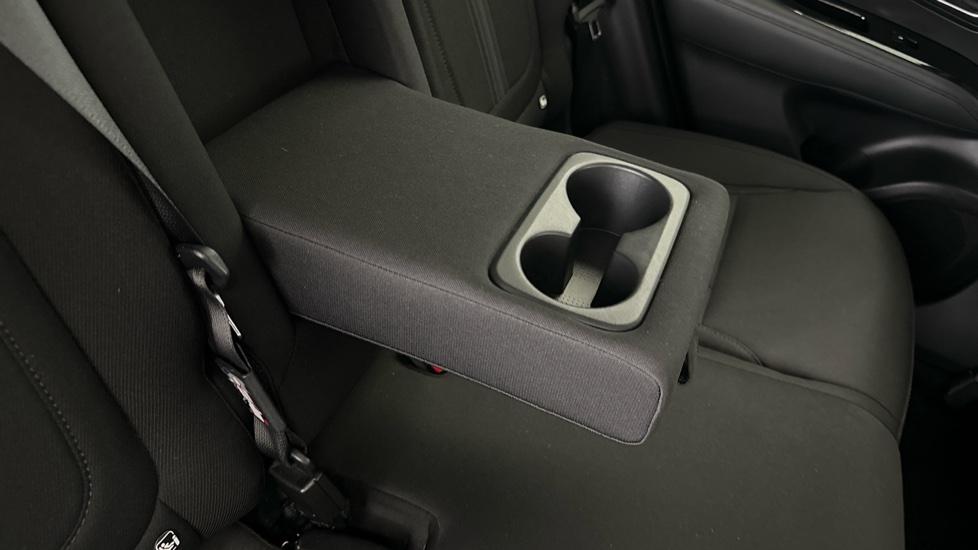 Rear Armrest/ Cup Holder