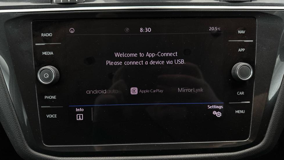 Apple Car Play & Android Auto