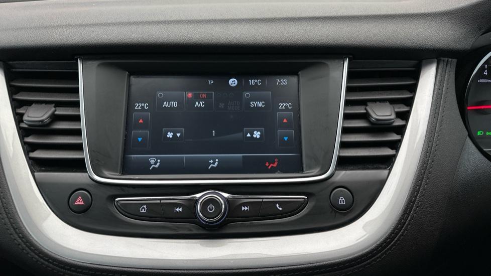 Dual Climate Control  / Air Conditioning 