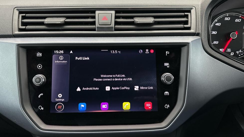 Apple Car Play & Android Auto