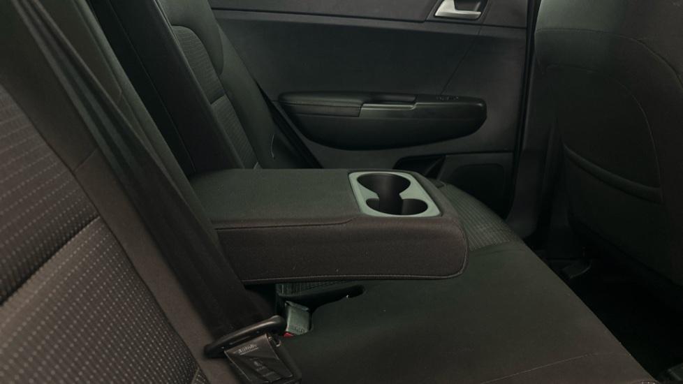 Rear Armrest/ Cup Holder