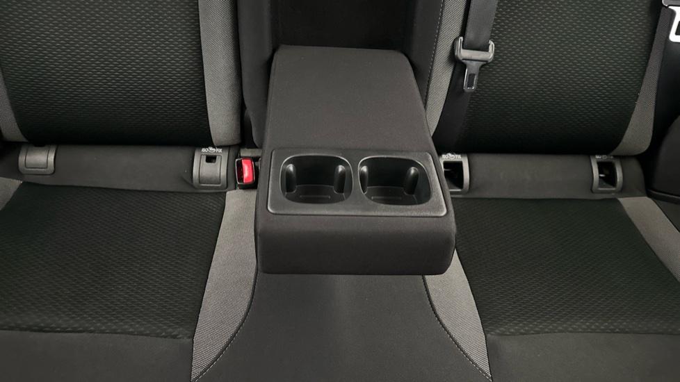 Rear Armrest/ Cup Holder