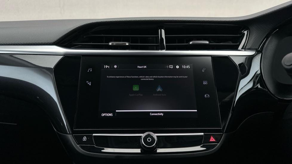 Apple Car Play & Android Auto