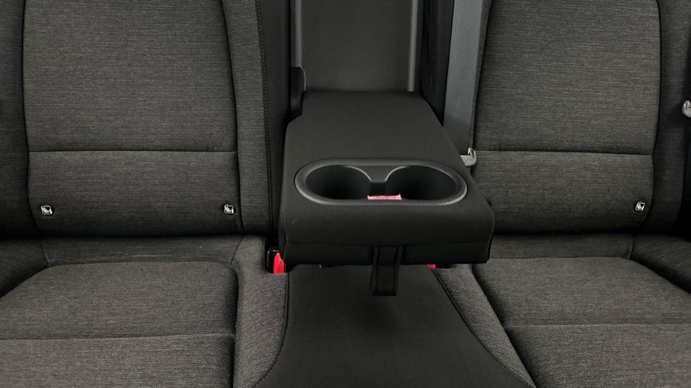 Rear Armrest/ Cup Holder