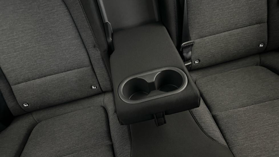 Rear Armrest/ Cup Holder