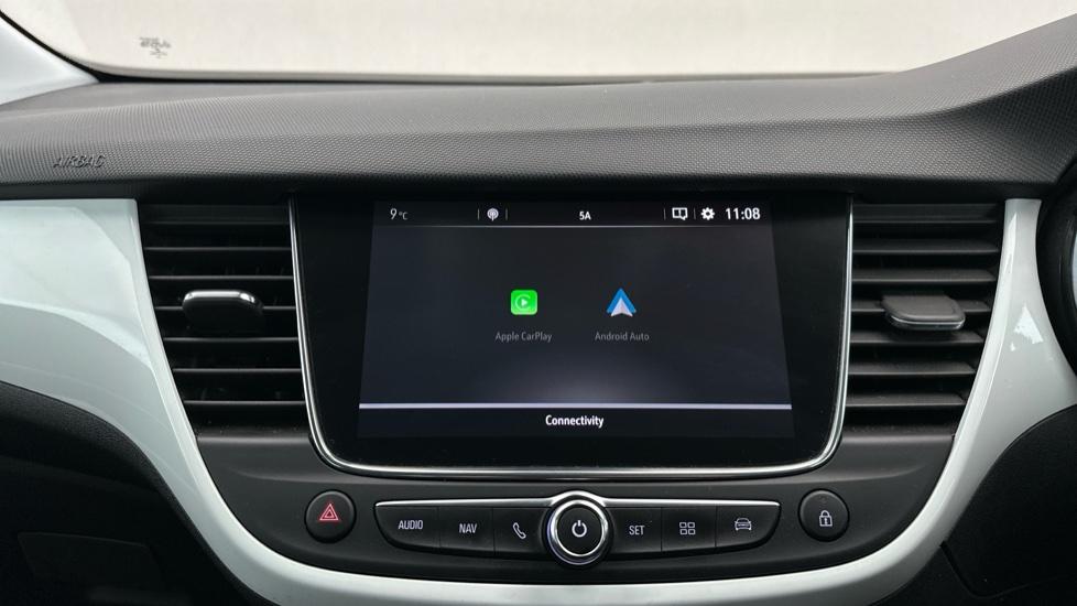 Apple Car Play & Android Auto