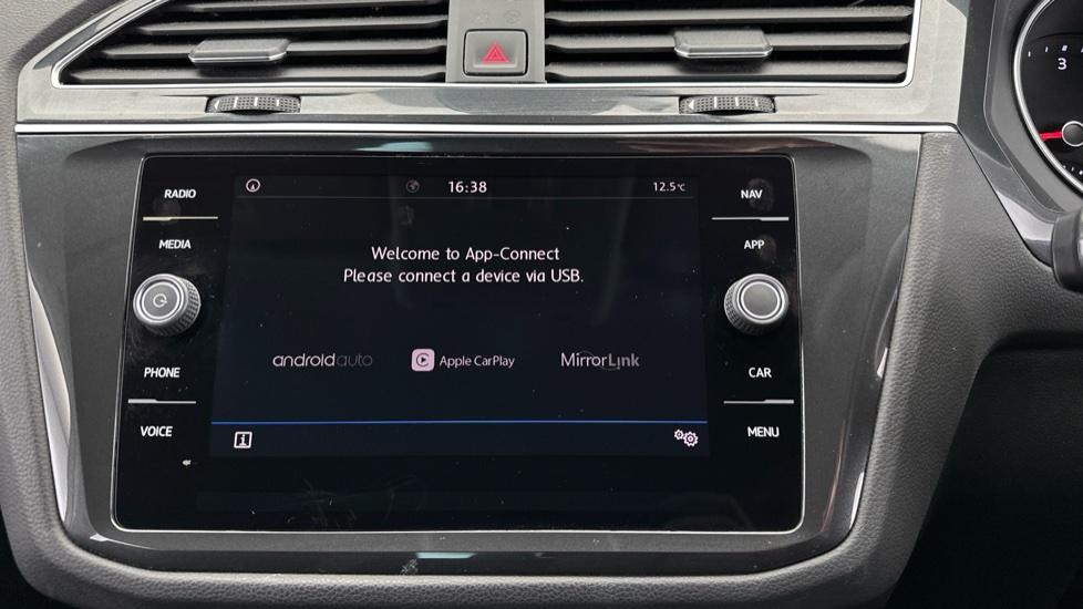 Apple Car Play & Android Auto