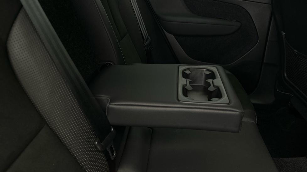 Rear Armrest/ Cup Holder