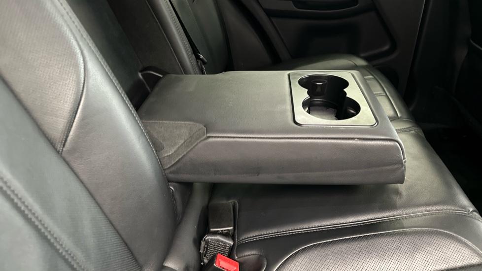 Rear Armrest/ Cup Holder