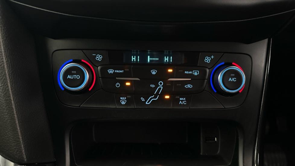 Air Conditioning /Dual Climate Control 