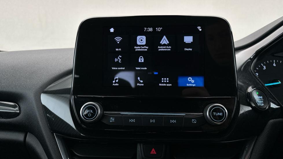 Apple Car Play & Android Auto