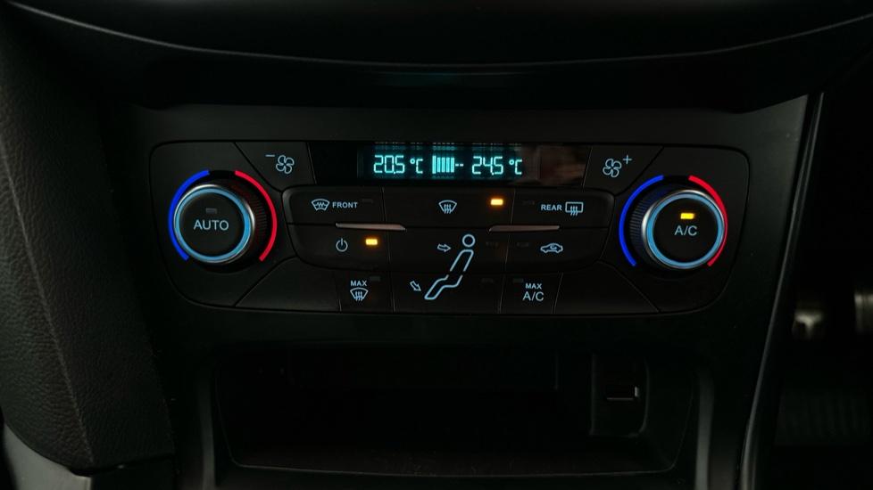 Air Conditioning /Dual Climate Control 