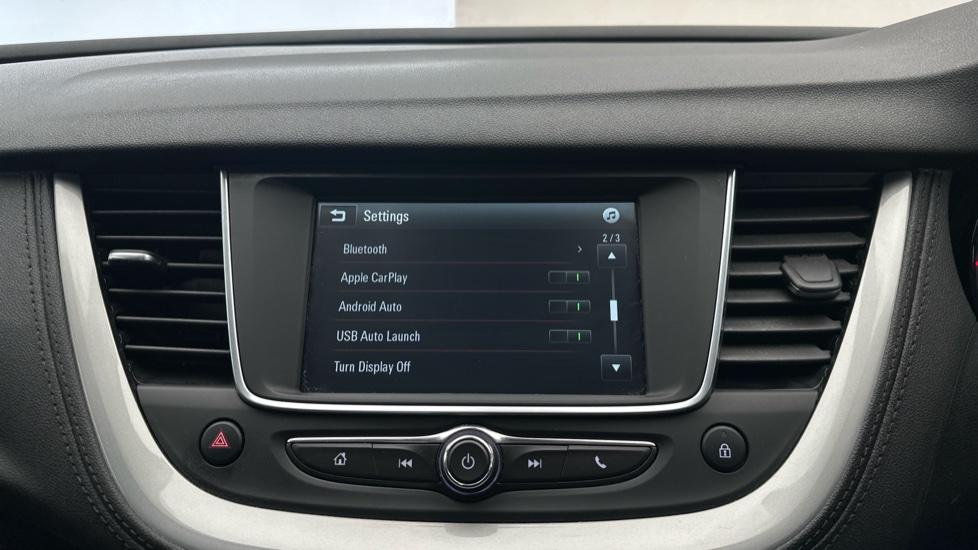 Apple Car Play & Android Auto