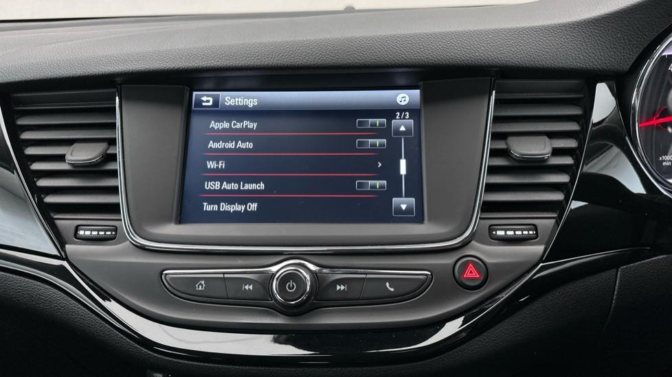 Apple CarPlay / Android Auto 