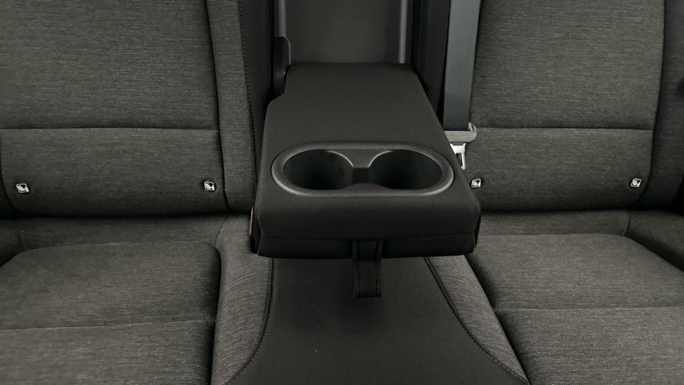 Rear Armrest/ Cup Holder