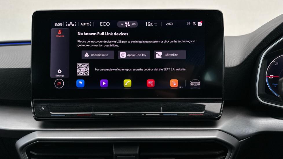 Apple Car Play & Android Auto