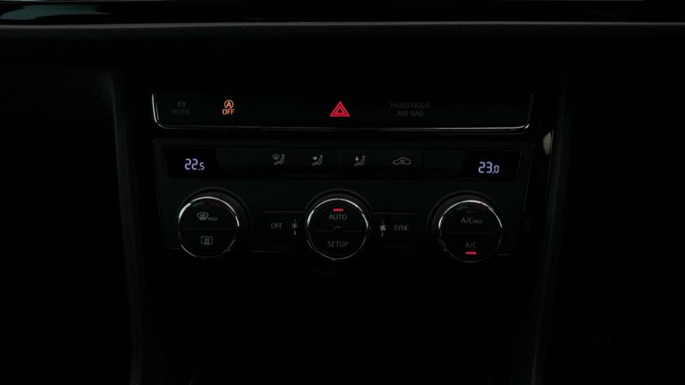 Auto Stop/Start/Air Conditioning /Dual Climate Control 