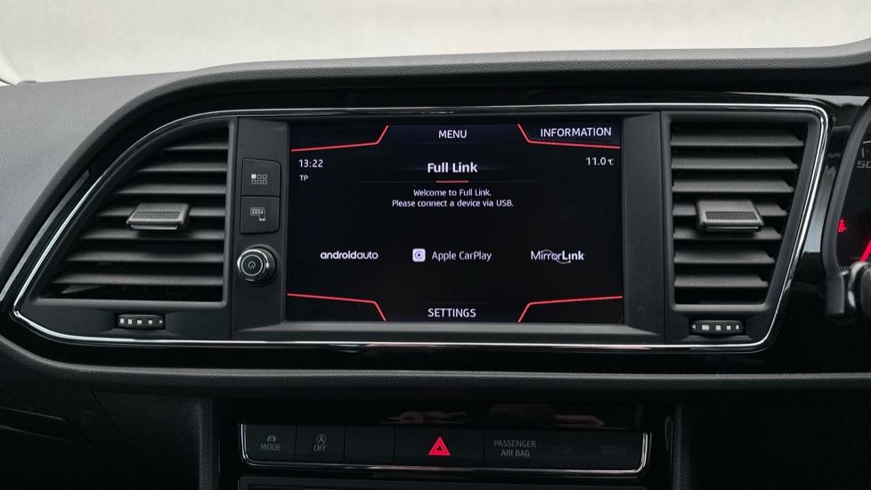 Apple Car Play & Android Auto