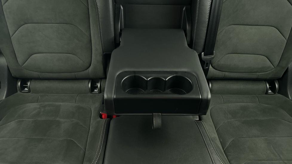 Rear Armrest/ Cup Holder