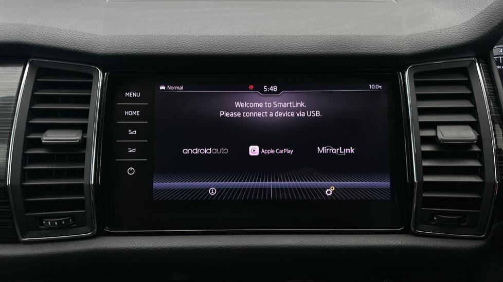 Apple Car Play & Android Auto