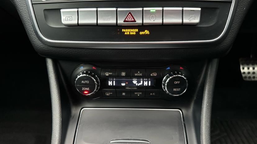 Dual Climate Control / Air Conditioning / Auto Stop/Start