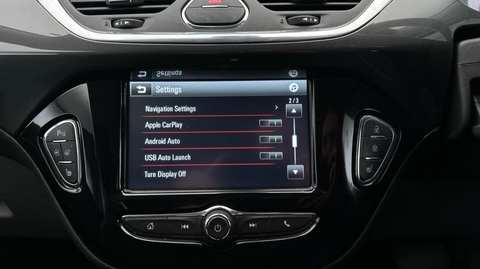 Apple Car Play & Android Auto