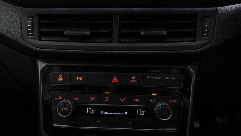 Auto Stop/Start/Air Conditioning/Dual Climate Control 