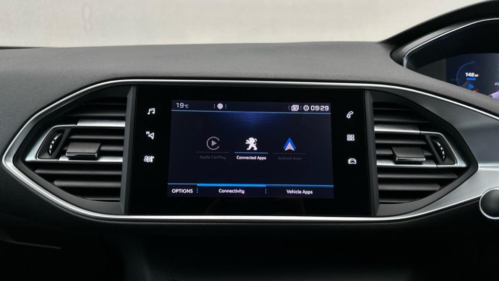 Apple Car Play & Android Auto