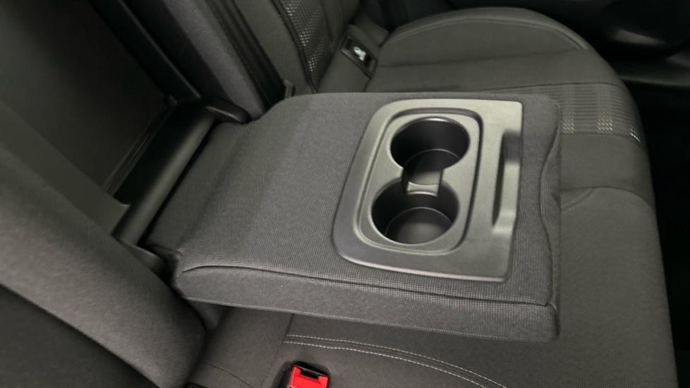 Rear Armrest/ Cup Holder